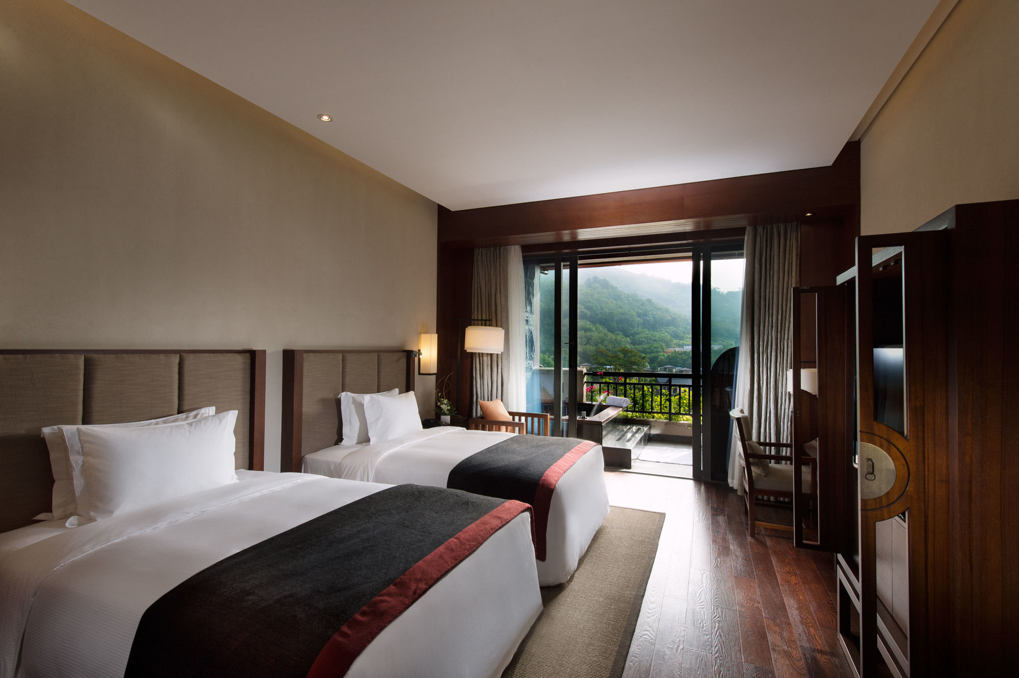 Doubletree Resort By Hilton Hotel Hainan - Qixianling Hot Spring Baoting Екстер'єр фото