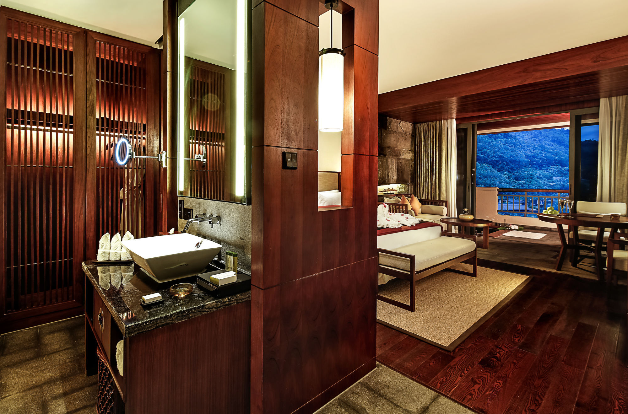 Doubletree Resort By Hilton Hotel Hainan - Qixianling Hot Spring Baoting Екстер'єр фото